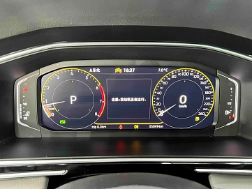 Volkswagen Tiguan, 2022г., передний привод, робот