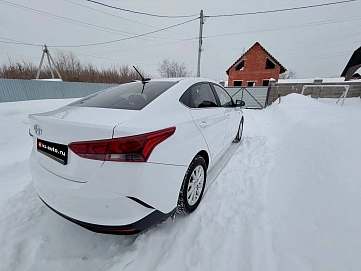 Hyundai Solaris, 2021г., передний привод, автомат