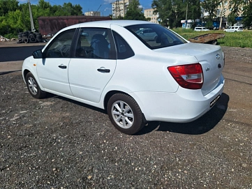 Lada (ВАЗ) Granta, 2017г, передний привод, автомат