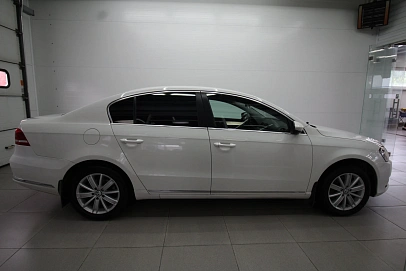 Volkswagen Passat, 2011г., передний привод, робот