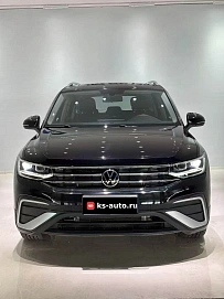 Volkswagen Tiguan, 2022г., передний привод, робот