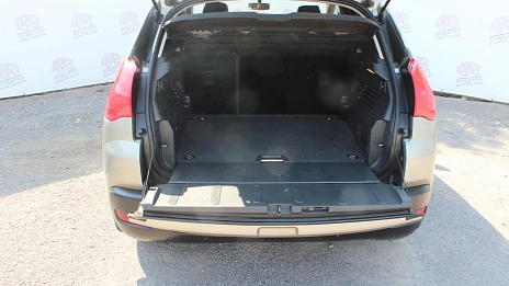 Peugeot 3008, 2011г., передний привод, механика