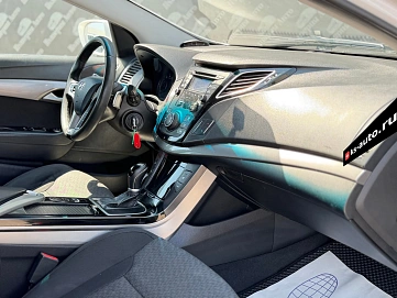 Hyundai i40, 2013г., передний привод, автомат