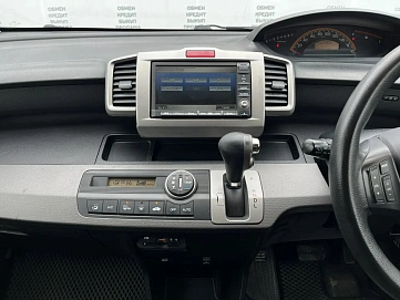 Honda Freed, 2010г., передний привод, вариатор