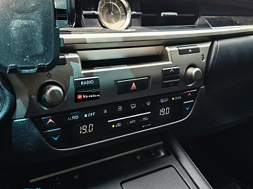 Lexus ES, 2017г., передний привод, автомат