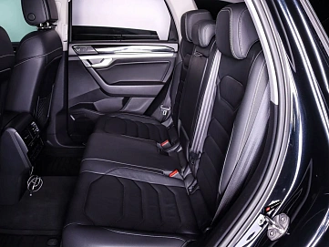 Volkswagen Touareg, 2022г., полный привод, автомат