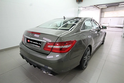 Mercedes-Benz E-Класс, 2012г., задний привод, автомат