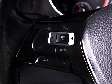 Volkswagen Golf, 2019г., передний привод, механика