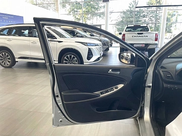 Hyundai Solaris, 2014г., передний привод, автомат