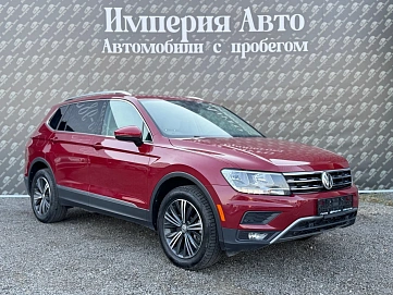 Volkswagen Tiguan, 2018г., полный привод, автомат