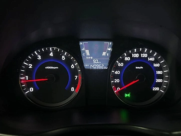 Hyundai Solaris, 2013г., передний привод, механика
