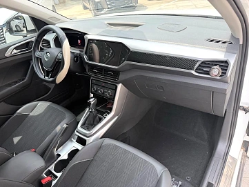 Volkswagen T-Cross, 2022г., передний привод, робот
