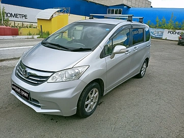 Honda Freed, 2012г., передний привод, вариатор