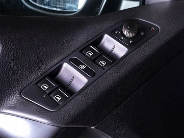 Volkswagen Tiguan, 2009г., полный привод, автомат