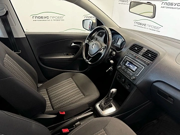 Volkswagen Polo, 2017г., передний привод, автомат