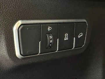 Haval M6, 2023г., передний привод, робот