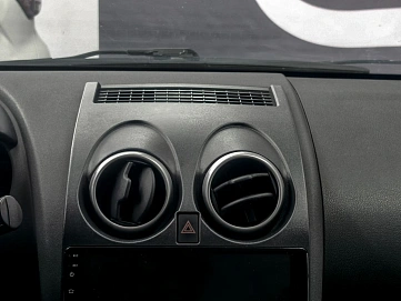 Nissan Qashqai, 2008г., передний привод, механика