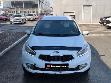 Kia Ceed, 2013г., передний привод, автомат
