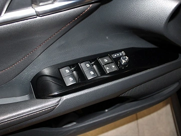 Toyota Camry, 2018г., передний привод, автомат