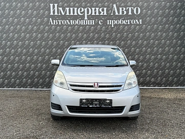 Toyota ISis, 2010г., передний привод, вариатор