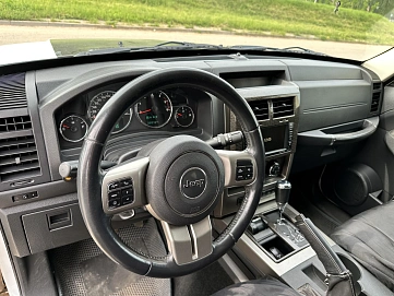 Jeep Cherokee, 2011г., полный привод, автомат