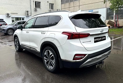 Hyundai Santa Fe, 2019г., полный привод, автомат