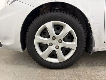 Hyundai Solaris, 2011г., передний привод, механика
