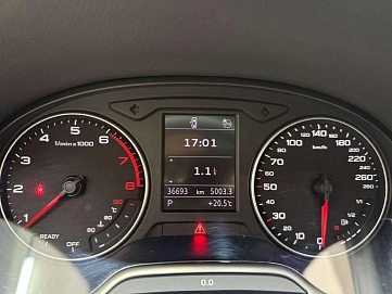 Audi Q2, 2023г., передний привод, робот