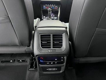 Volkswagen Tayron, 2022г., передний привод, робот