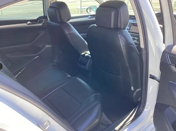 Volkswagen Passat, 2015г., передний привод, робот