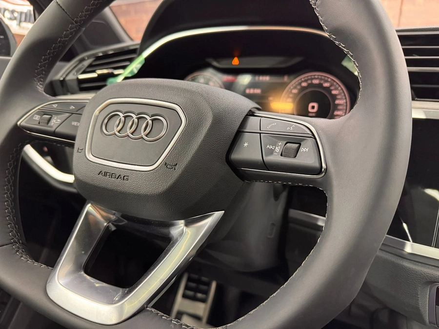 Audi Q3, 2025г., полный привод, робот