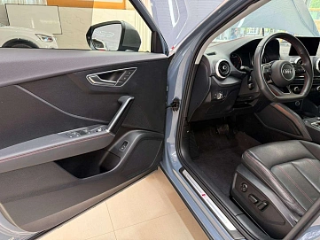 Audi Q2, 2023г., передний привод, робот