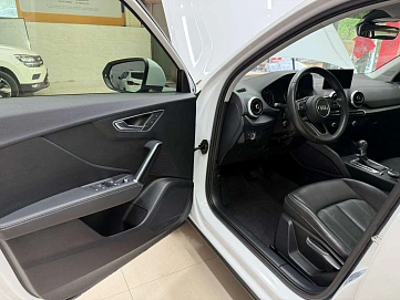 Audi Q2, 2022г., передний привод, робот