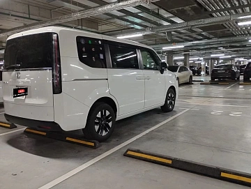 Honda Stepwgn, 2022г., полный привод, вариатор