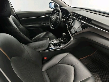 Toyota Camry, 2019г., передний привод, автомат