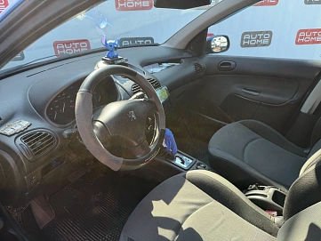 Peugeot 206, 2008г., передний привод, автомат