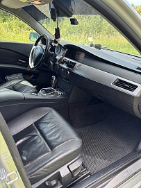 BMW 5 серии, 2004г., задний привод, автомат