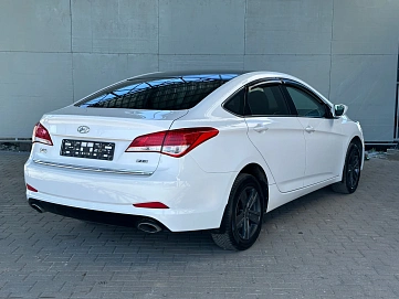 Hyundai i40, 2013г., передний привод, автомат