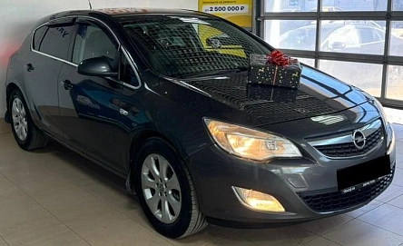 Opel Astra, 2012г., передний привод, автомат