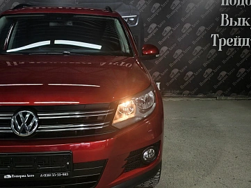 Volkswagen Tiguan, 2012г., передний привод, робот