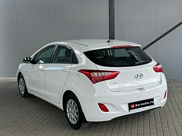 Hyundai i30, 2013г., передний привод, автомат