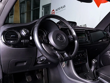 Volkswagen Beetle, 2014г., передний привод, механика