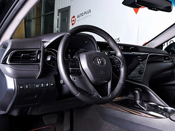 Toyota Camry, 2020г., передний привод, автомат