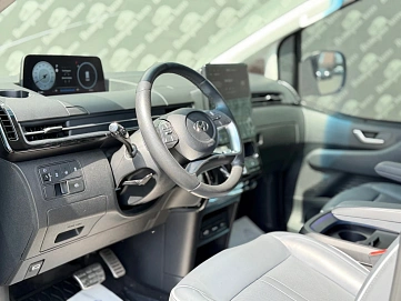 Hyundai Staria, 2022г., передний привод, автомат