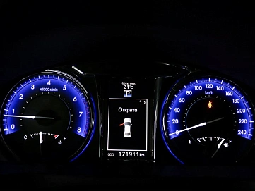 Toyota Camry, 2016г., передний привод, автомат