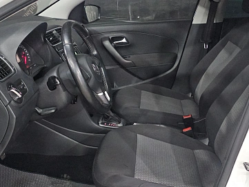 Volkswagen Polo, 2014г., передний привод, автомат