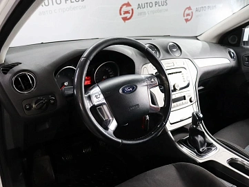 Ford Mondeo, 2009г., передний привод, механика