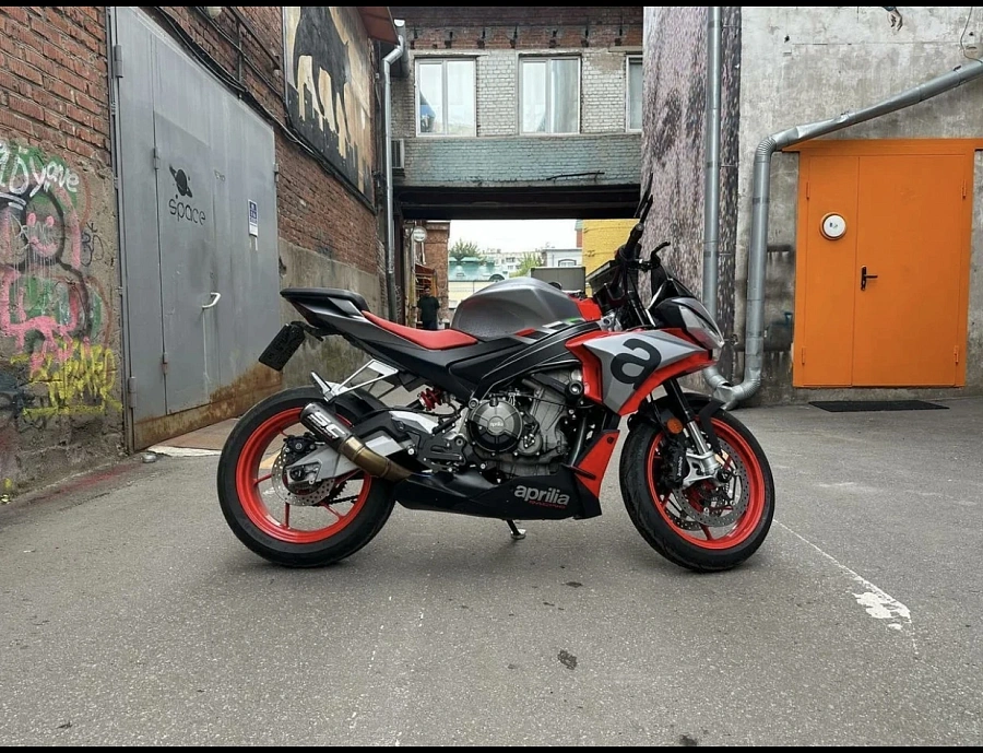 Aprilia Tuono 660, 2022г.