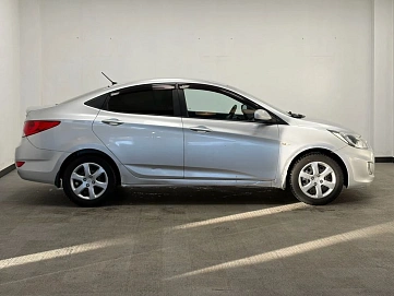 Hyundai Solaris, 2011г., передний привод, механика