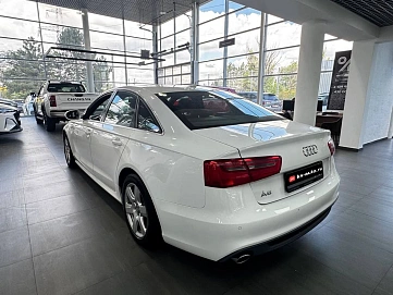 Audi A6, 2012г., передний привод, вариатор